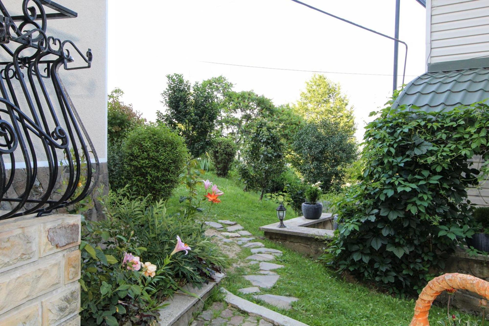 Котедж "Красний Краєвид" Yaremche Exterior foto