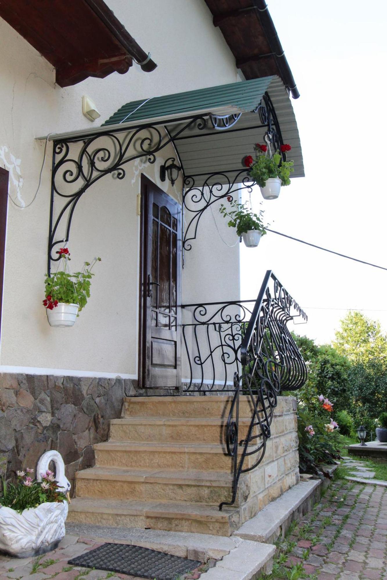 Котедж "Красний Краєвид" Yaremche Exterior foto
