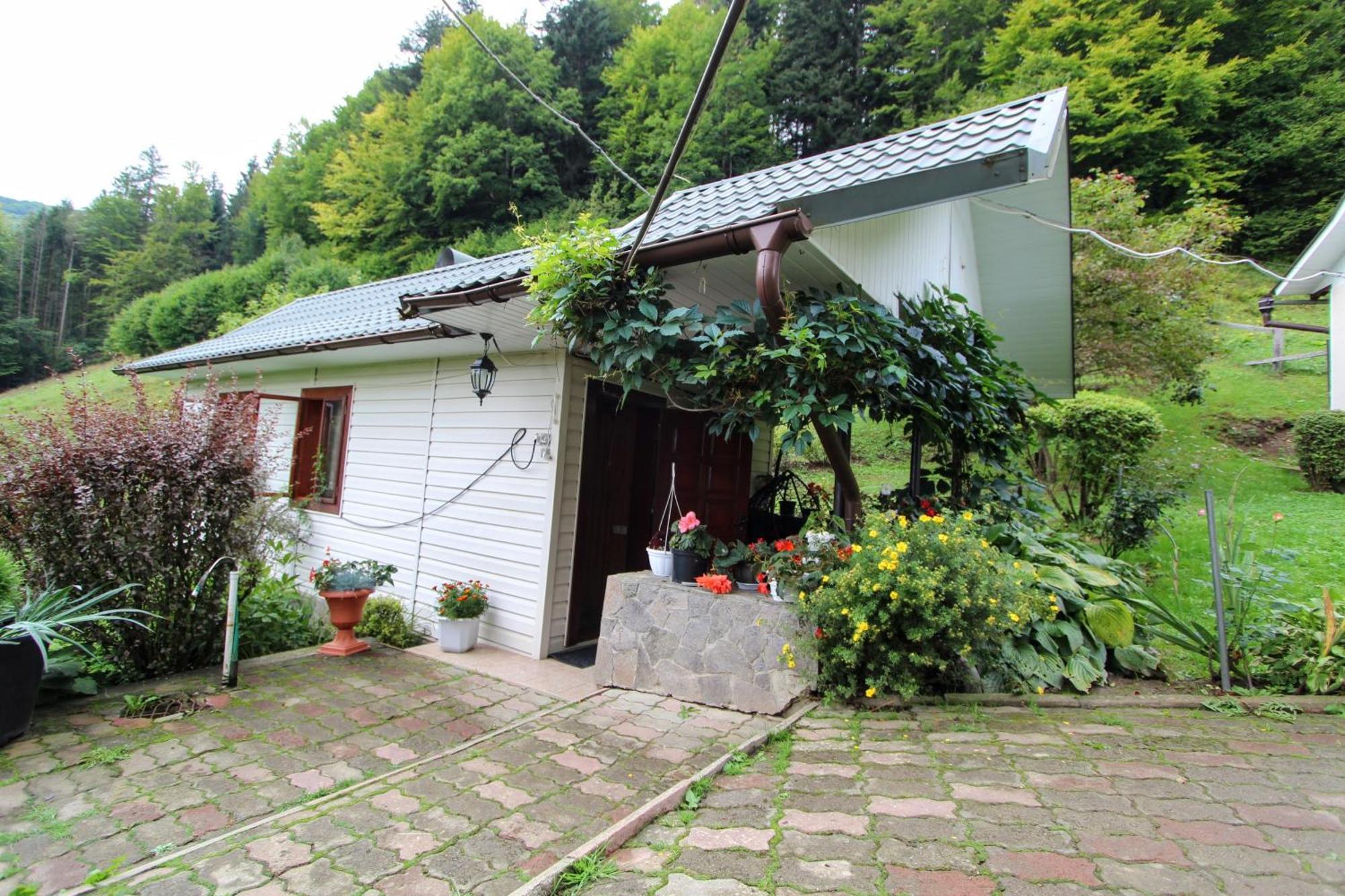 Котедж "Красний Краєвид" Yaremche Exterior foto