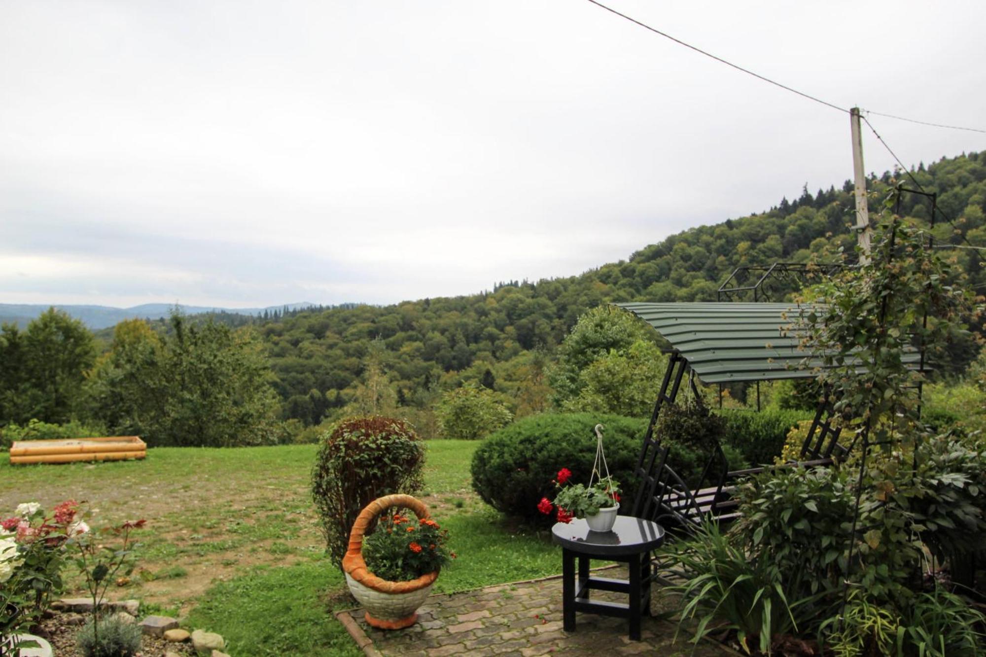 Котедж "Красний Краєвид" Yaremche Exterior foto